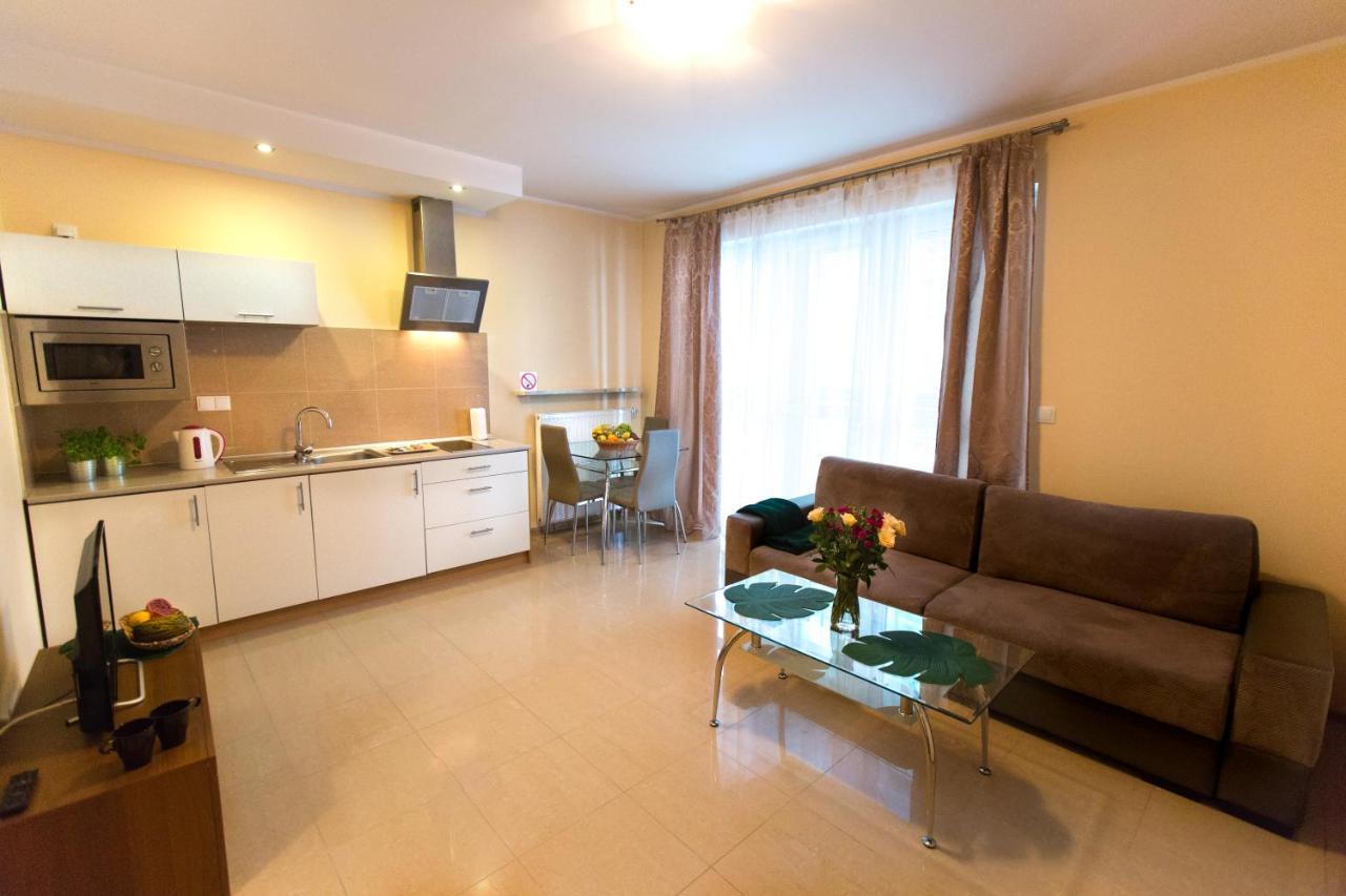 Pcd Aparthotel Wola Varsavia Esterno foto