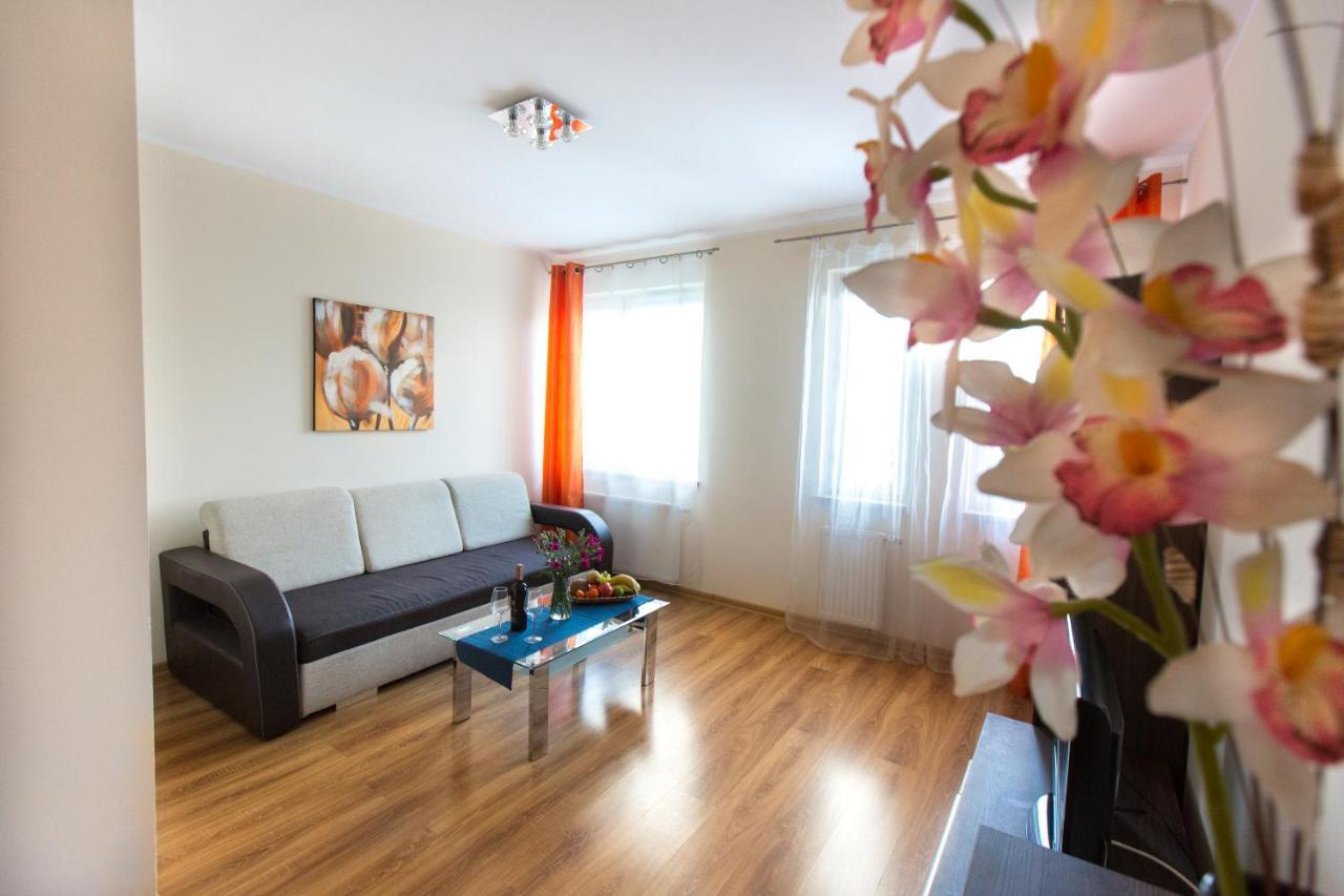 Pcd Aparthotel Wola Varsavia Esterno foto